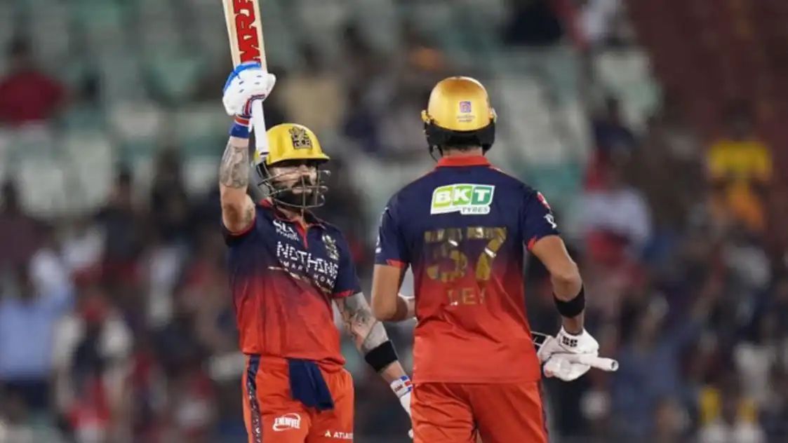 🏆RCB ಗೆ ಭರ್ಜರಿ ಜಯ; ಕಿಂಗ್ ಕೊಹ್ಲಿ ಸೆಂಚುರಿ🔥 - ShareChat